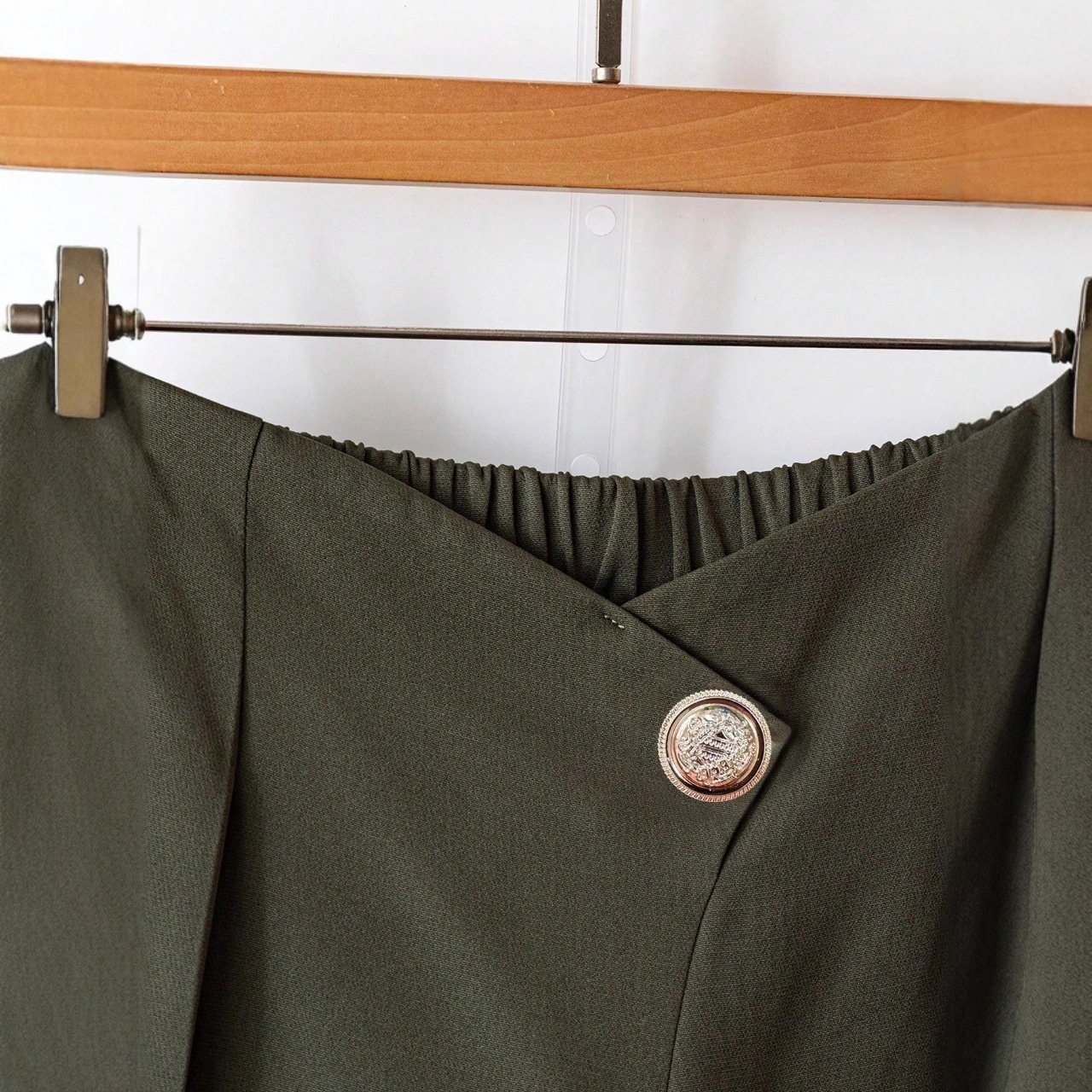 Large-button Commuter All-match Casual Wide-leg Pants For Women